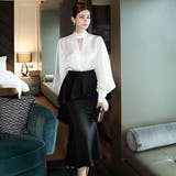 ドレープをきかせたデザインが大人の余裕を感じさせるセットアップ | GRAXIA | 詳細画像2