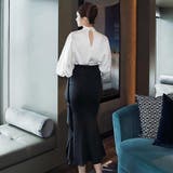 ドレープをきかせたデザインが大人の余裕を感じさせるセットアップ | GRAXIA | 詳細画像5