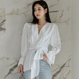 清楚で可憐な印象を与えるペプラムブラウス(TOPS) | GRAXIA | 詳細画像3 