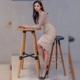 デコルテラインの美しさを強調するVネックのレースコンビワンピース(キャバドレス … | GRAXIA | 詳細画像11