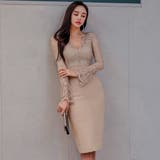 デコルテラインの美しさを強調するVネックのレースコンビワンピース(キャバドレス … | GRAXIA | 詳細画像8