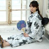 白地に黒の梅の花が優雅に配置されたモノクローム浴衣3点セット(YUKATA) | GRAXIA | 詳細画像10