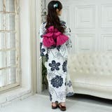 白地にモノクロームの花々が力強く大胆に配置された浴衣3点セット(YUKATA) | GRAXIA | 詳細画像4