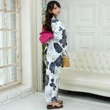 白地にモノクロームの花々が力強く大胆に配置された浴衣3点セット(YUKATA) | GRAXIA | 詳細画像5