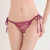 解けるサイドストリングに心ときめくバイカラー×レースが美しく肌を彩るブラ ショー… | GRAXIA | 詳細画像11 