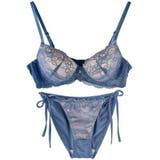 解けるサイドストリングに心ときめくバイカラー×レースが美しく肌を彩るブラ ショー… | GRAXIA | 詳細画像16 