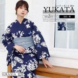 深いネイビーの地に咲く可憐な紫陽花が涼やかな風情を運び大人の女性の美しさを引き立… | GRAXIA | 詳細画像1
