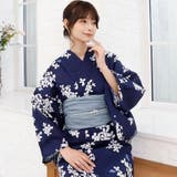 深いネイビーの地に咲く可憐な紫陽花が涼やかな風情を運び大人の女性の美しさを引き立… | GRAXIA | 詳細画像11