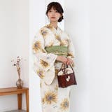 生成りの地に咲き誇る大輪の向日葵が夏の日差しに映え華やかな魅力を存分に引き立てる… | GRAXIA | 詳細画像7