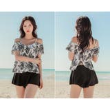 モノトーンのボタニカル柄がシャープでフェミニンなオフショル体形カバー水着3点セッ… | GRAXIA | 詳細画像12 