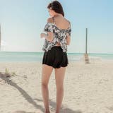 モノトーンのボタニカル柄がシャープでフェミニンなオフショル体形カバー水着3点セッ… | GRAXIA | 詳細画像15 