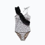 クールなセパレート柄に大胆フリルショルダーが目を惹くワンピース(水着 モノキニ) | GRAXIA | 詳細画像19 