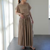 ラテベージュ(Uネック) | ワンピース Tシャツ ロングワンピ プリーツ Tシャツワンピ 二の腕カバー U | HUG.U