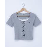 グレー/オフホワイト | プレート付レイヤード前リボンリブTOPs | INGNI