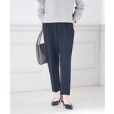 ネイビー | 【イージーケア/ストレッチ】美ラクるスッキリ見えテーパードパンツ | a.v.v【WOMEN】