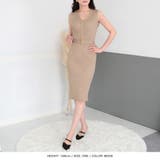【ベージュ】 | ゴールドバックルベルト付きノースリーブニットワンピース | JULIA BOUTIQUE
