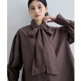 ダークブラウン系(21) | リボン付きバックシャーリングシャツ | VIS