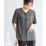 チャコール(06) | 2サイズ展開/メタルボタンリボンタイハーフスリーブブラウス | ROPE' PICNIC