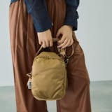 ベージュ | CONTROL FREAKボクシーバッグ | VICKY