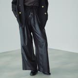 ブラック | シアーレザー調イージーテーパードパンツ≪手洗い可能≫ | VICKY