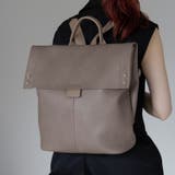 グレージュ | スクエア横型かぶせリュック 19-8089 | GUSCIO