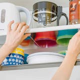 食器棚シート 高い位置の棚の中身 鏡を貼って見る | livingut | 詳細画像3 