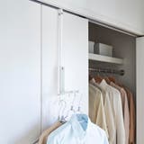 山崎実業 tower 使わない時は折り畳める衣類スチーマー用ドアハンガー | livingut | 詳細画像16 