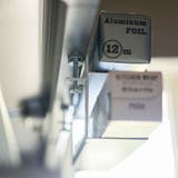 山崎実業 tower レンジフード横ラップ収納 | livingut | 詳細画像13 