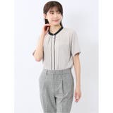 04グレー | バンドカラーパイピング 半袖比翼ブラウス | TAKA-Q WOMEN