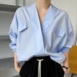 ブルー | 立体デザインが着るだけで大人の抜け感を作るコットンシャツ Vネック 飾りポケット | maison de LATIR