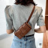 ブラウン | センスが光る大人ラインのボディバッグ フェイクレザー ショルダーバッグ | maison de LATIR