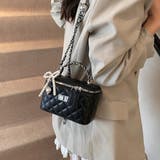 ブラック | トレンドのチャーム付きキルティングスクエアショルダーバッグ クリスマス レディース | maison de LATIR