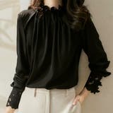 ブラック | 今っぽい抜け感きれいめスカラップブラウス セレモニー フリル | maison de LATIR