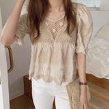ベージュ | フラワーモチーフが大人可愛い半袖レーストップス おしゃれ トレンド | maison de LATIR