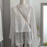 軽やかさと上品さをまとえるレイヤード調フリルネック裾レースブラウス オフィス オ… | maison de LATIR | 詳細画像5 