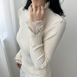 エクリュ | 女性らしく美スタイルを引き立ててくれるハーフネックニット レースネック 袖口レー… | maison de LATIR