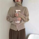 ベージュ | ボタンがポイントのタートルネックニット タートルネック ニット | maison de LATIR