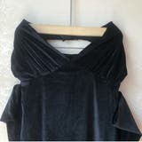 モダンでエレガントなデザインのベロアノースリーブワンピース ホルターネック | maison de LATIR | 詳細画像12