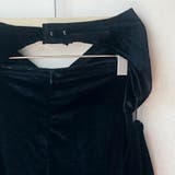 モダンでエレガントなデザインのベロアノースリーブワンピース ホルターネック | maison de LATIR | 詳細画像13