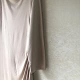 上品シルエット程よくボディラインに沿うオフショルフレアワンピース ロング丈 長袖 | maison de LATIR | 詳細画像12 