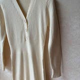 柔らかい風合いで心地よく綺麗にフィットするリブニットワンピース Vネック | maison de LATIR | 詳細画像14