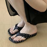 ブラックドット | ラフに履けて、足元はきれい見え。大人のトングサンダル。2cmヒール ローヒール … | maison de LATIR