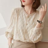 ベージュ | コーデの主役になるパールボタンフラワーレースブラウス 夏 夏 | maison de LATIR