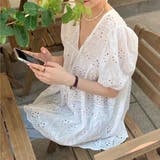 ホワイト | フロントのリボンで可愛らしさを演出する花柄刺繍レースブラウス プルオーバー | maison de LATIR