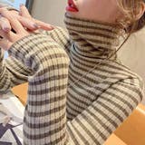 ライトブラウン | コンパクトシルエットが女性らしいタートルネックボーダーニット ストライプ リブニ… | maison de LATIR
