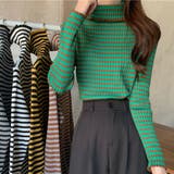 グリーン | シンプルなのに主役級！1枚でも重ね着にも◎ボーダータートルネックセーター ストラ… | maison de LATIR