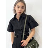 ブラック | サイドオープンクロップドシャツ | EMODA