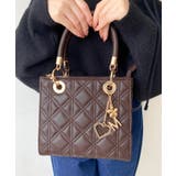 ブラウン | オリジナルチャーム付き2WAYキルティングバッグ | moment+