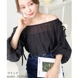 ブラック | ショルダーシャーリングリボンオフショルブラウス | moment+