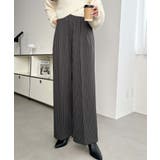 センタープレスツータックセミワイドストライプパンツ | moment+ | 詳細画像2 